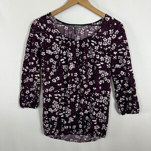 Daisy Fuentes Shirt Women Small Purple Floral Pattern 3/4 Sleeve Smocked Blouse